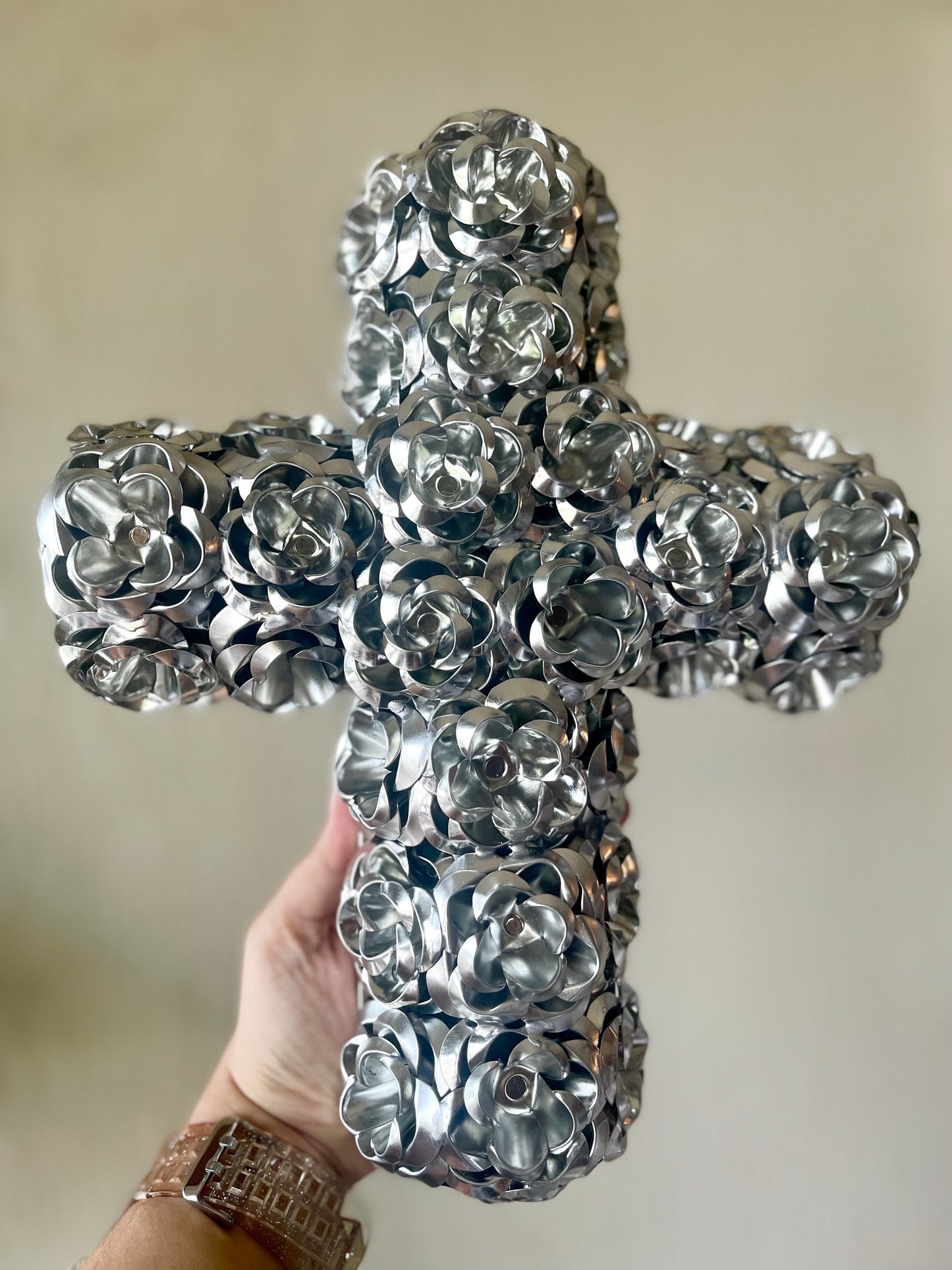 Cruz Hojalata de Pared