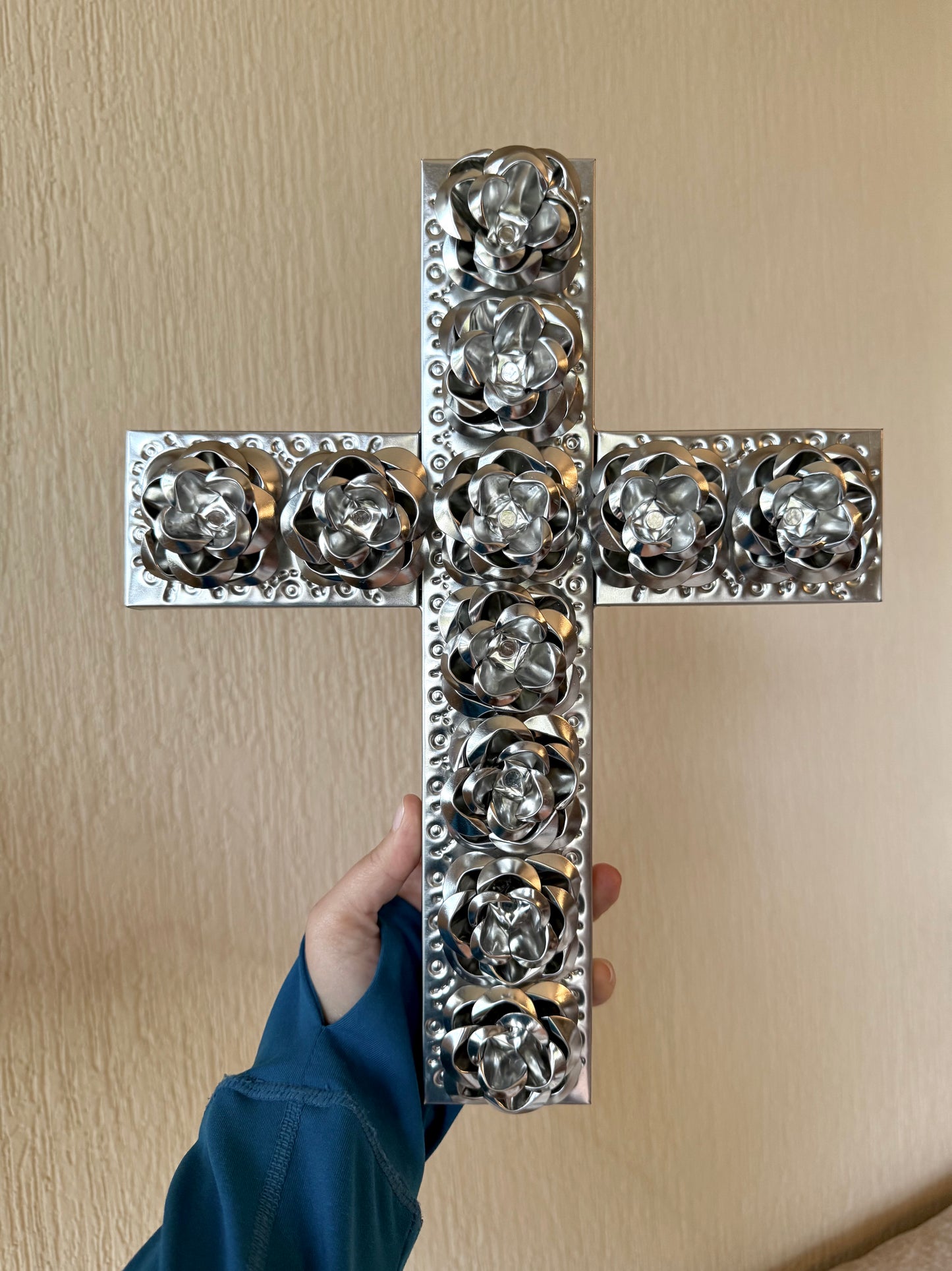 Cruz Hojalata de Pared